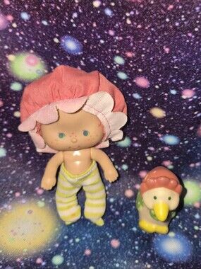 🍒🪿 Vintage 1982 Strawberry Shortcake Cherry Cuddler Doll with Gooseberry Goose
